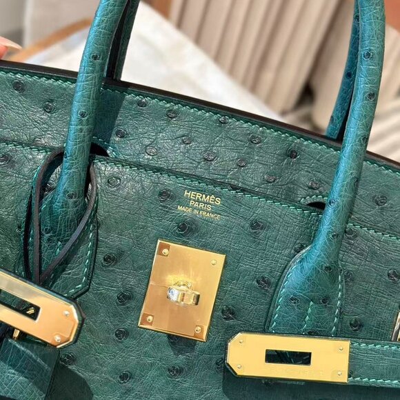 Classic Hermes Bag: A Stylish and Versatile Choice for Elegance - Picture 5 of 6